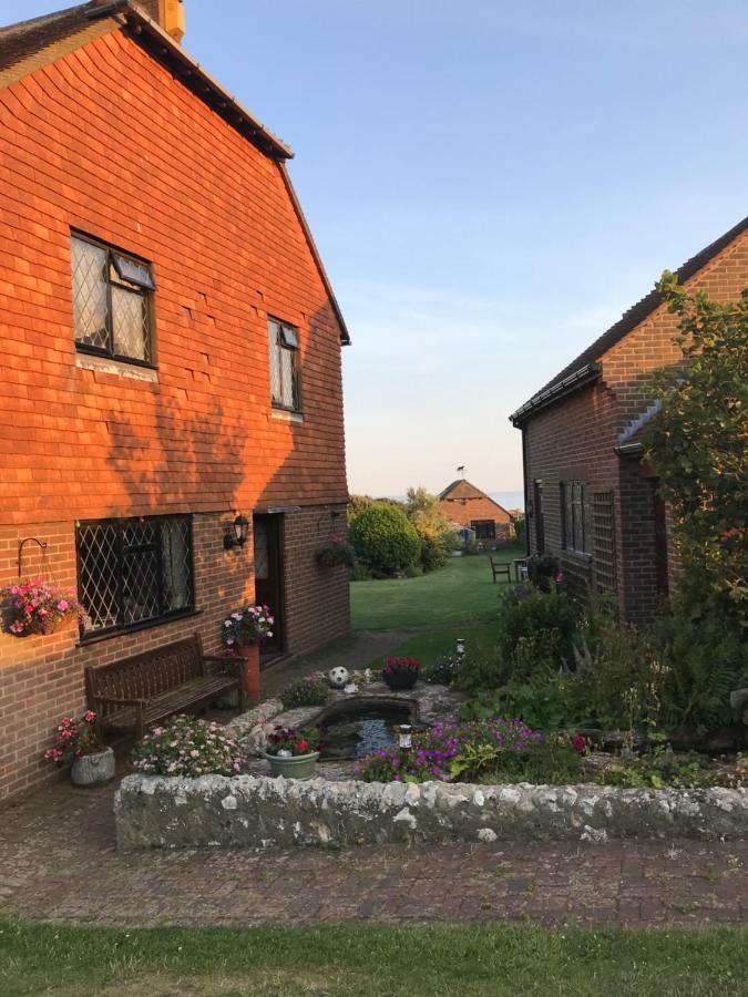 브라이턴 The Old Stable. Coombelands 빌라 외부 사진